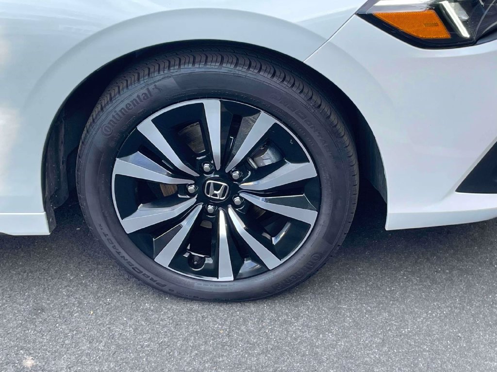 2024 Honda Civic Hatchback EX-L - Photo 8