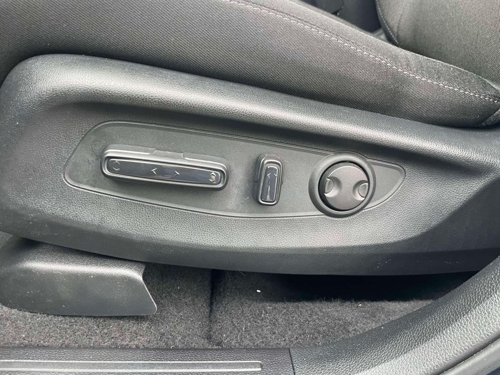 2024 Honda CR-V EX - Photo 18