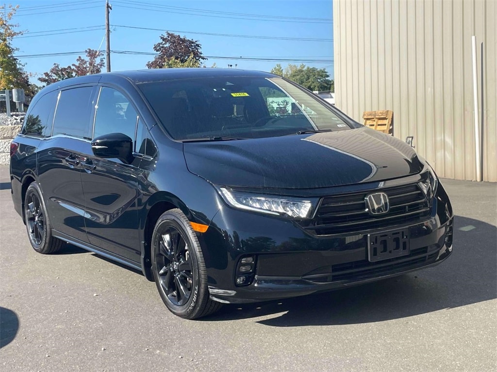 2023 Honda Odyssey SPORT's photo