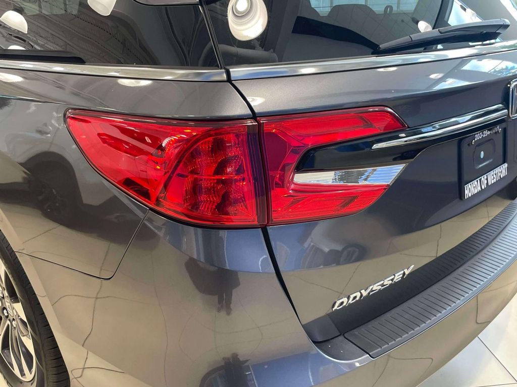 2024 Honda Odyssey EX-L - Photo 9