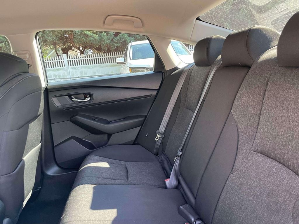 2024 Honda Accord LX - Photo 11