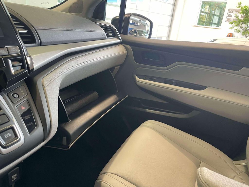 2024 Honda Odyssey EX-L - Photo 32