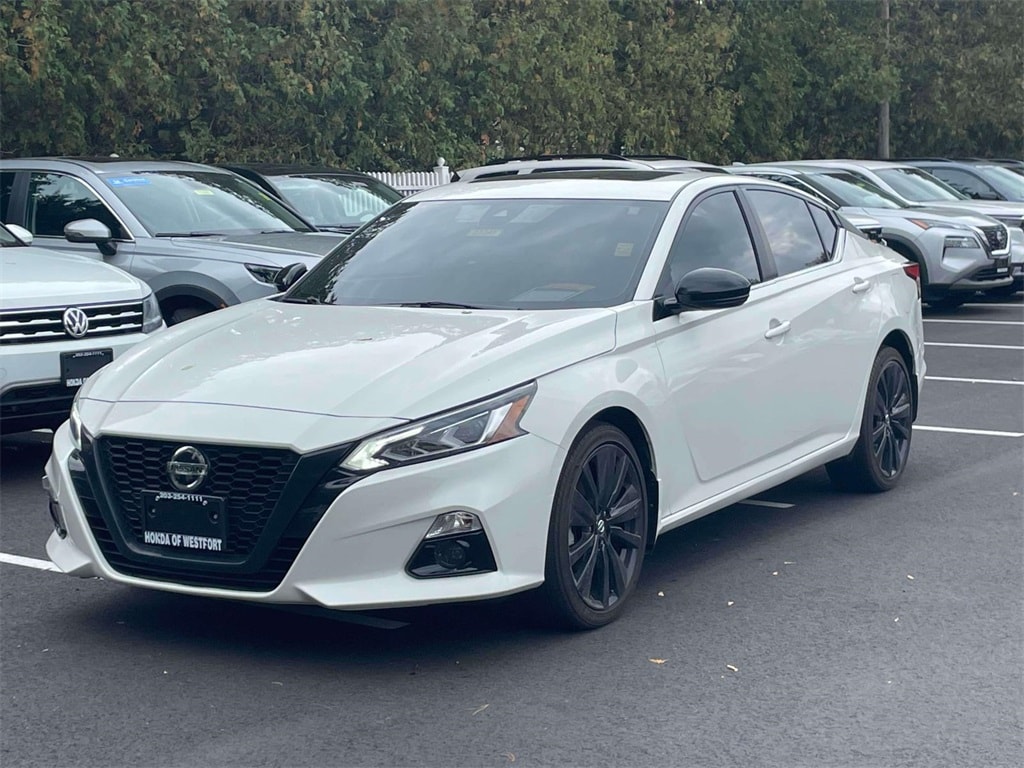 Used 2022 Nissan Altima 2.5 SR Sedan