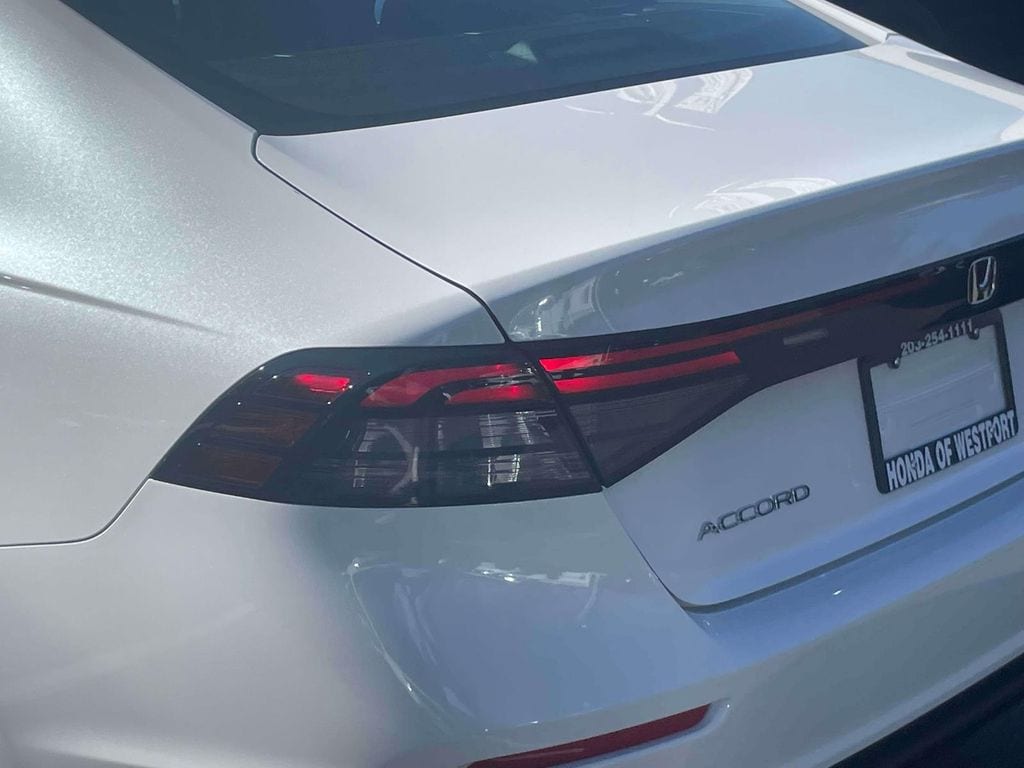 2025 Honda Accord SE - Photo 9