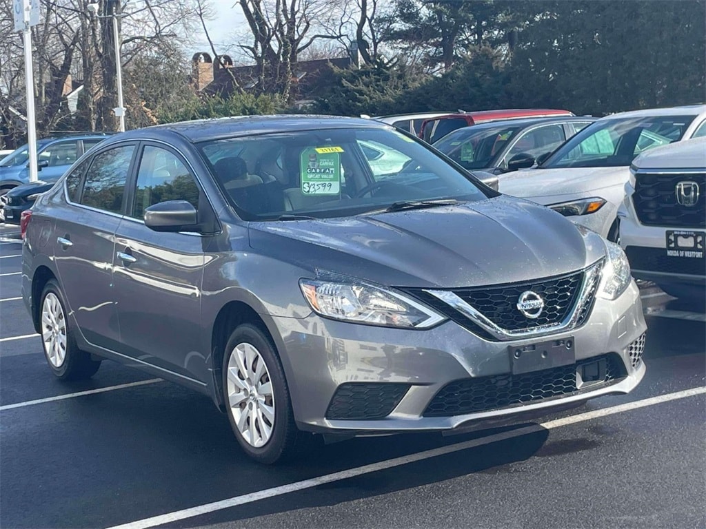 2019 Nissan Sentra S's photo