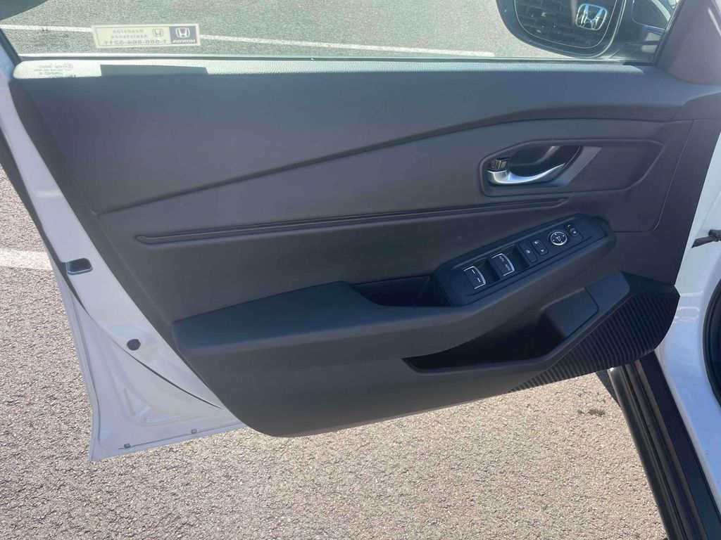 2025 Honda Accord SE - Photo 15