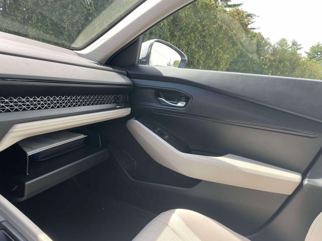 2024 Honda Accord LX - Photo 33