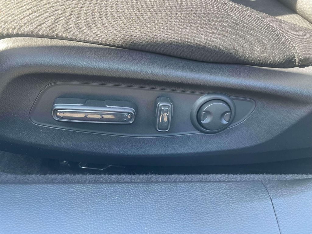 2025 Honda Accord SE - Photo 18