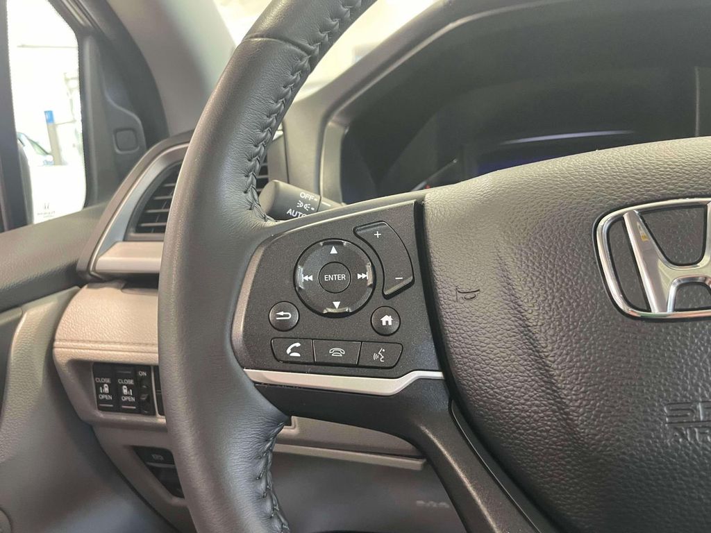 2024 Honda Odyssey EX-L - Photo 23