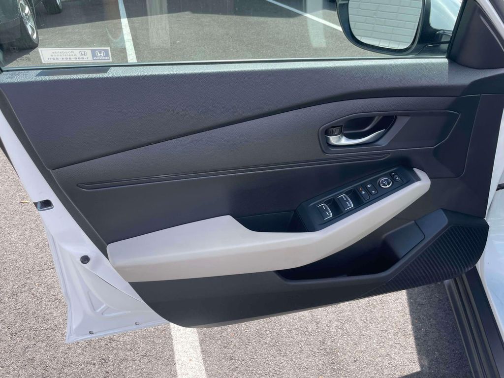 2024 Honda Accord LX - Photo 16