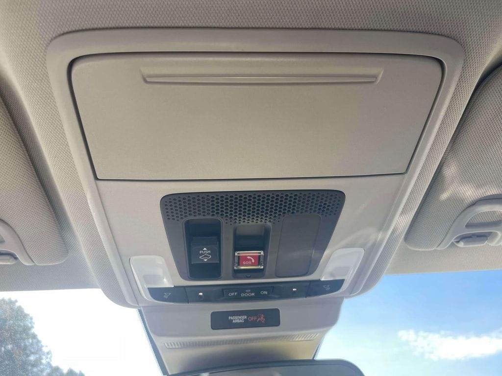 2025 Honda Accord SE - Photo 32