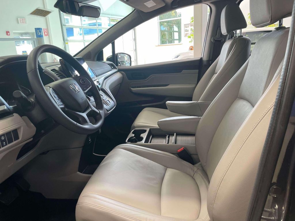 2024 Honda Odyssey EX-L - Photo 15