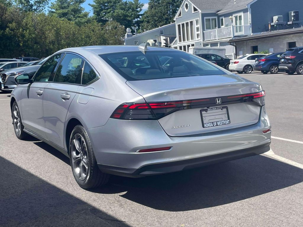 2023 Honda Accord EX - Photo 7
