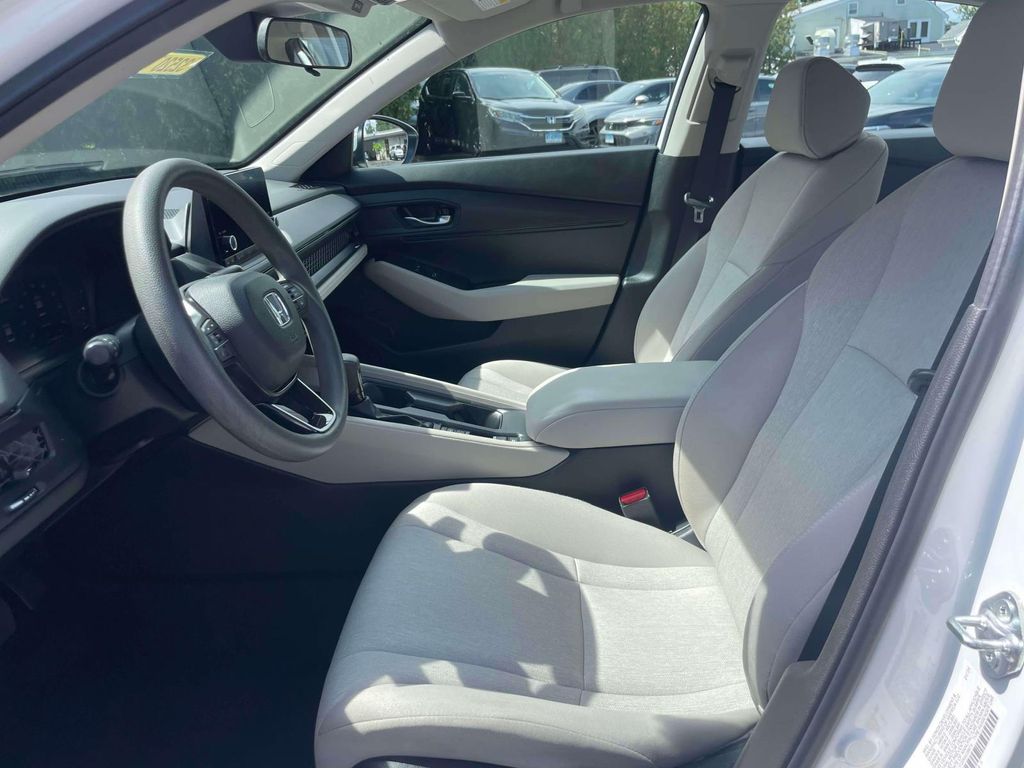 2024 Honda Accord LX - Photo 15