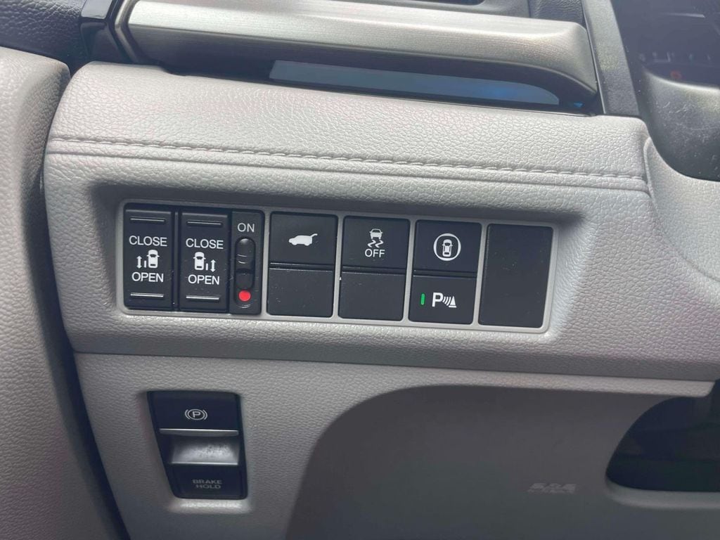 2023 Honda Odyssey Touring - Photo 22