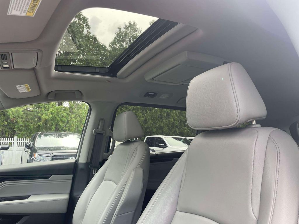 2023 Honda Odyssey Touring - Photo 21