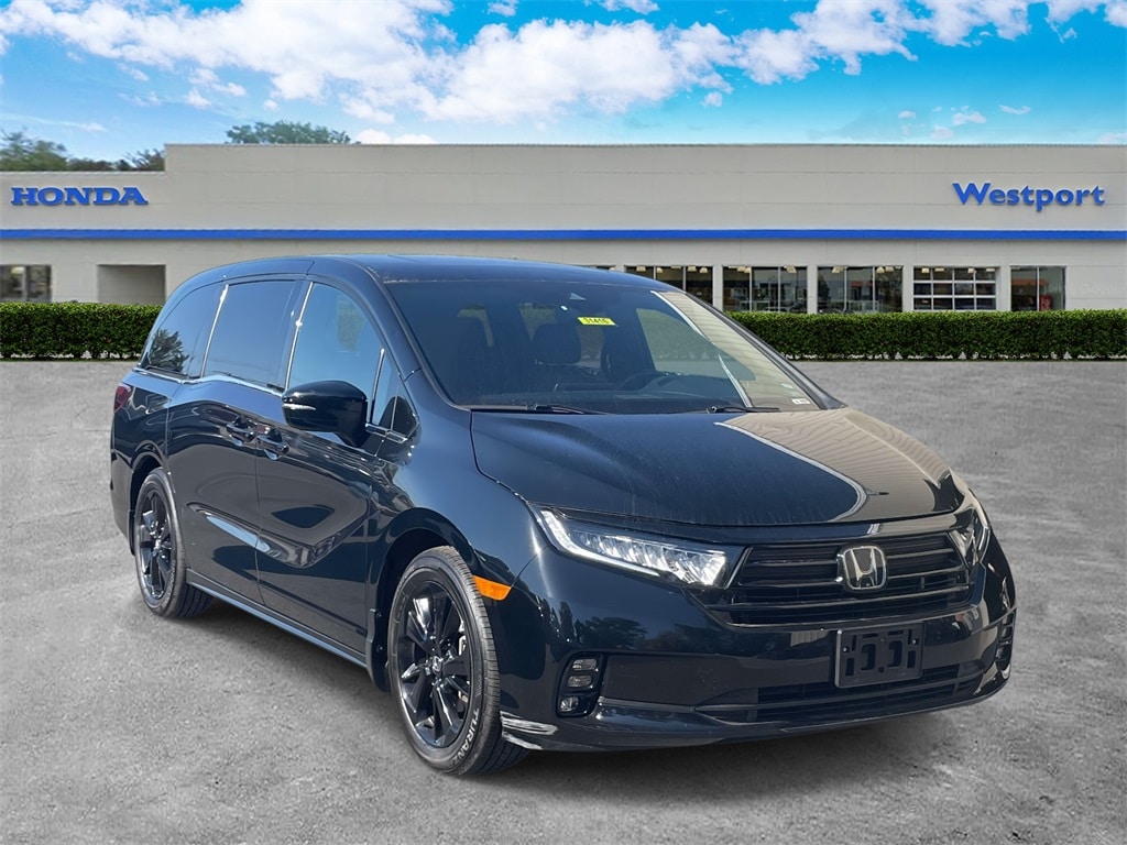 2023 Honda Odyssey SPORT's photo