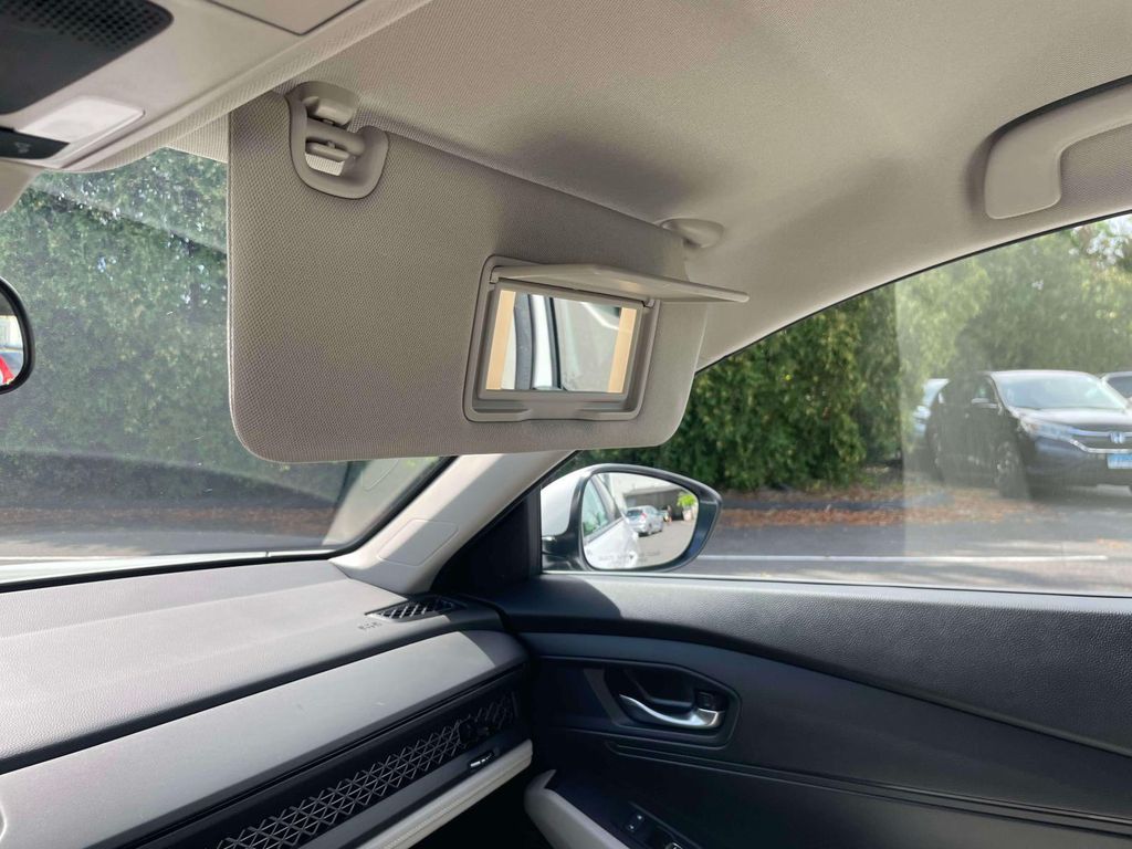 2024 Honda Accord LX - Photo 32