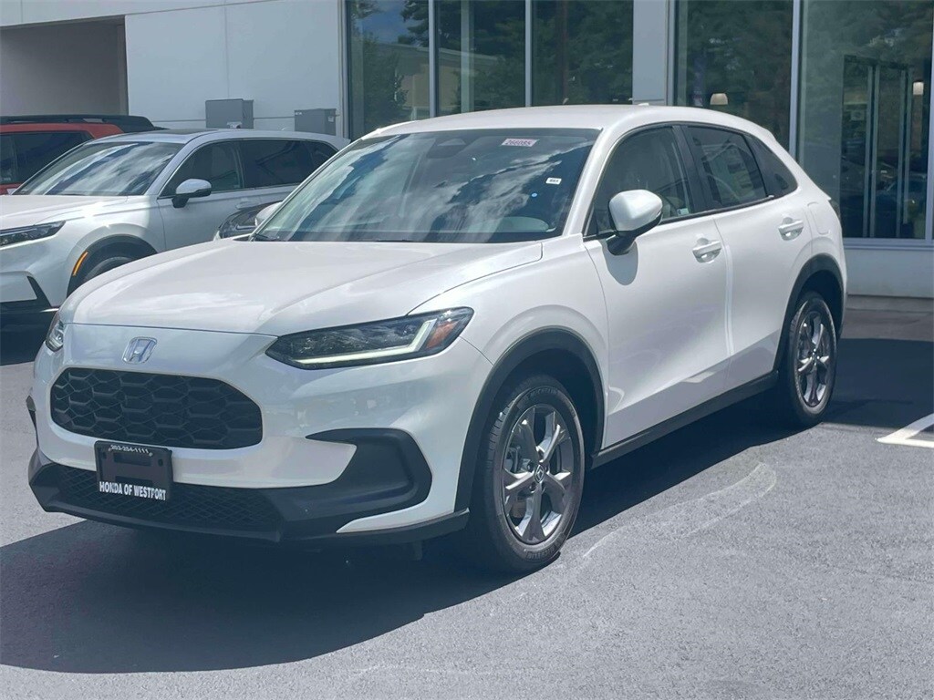 2026 Honda HR-V LX photo 3