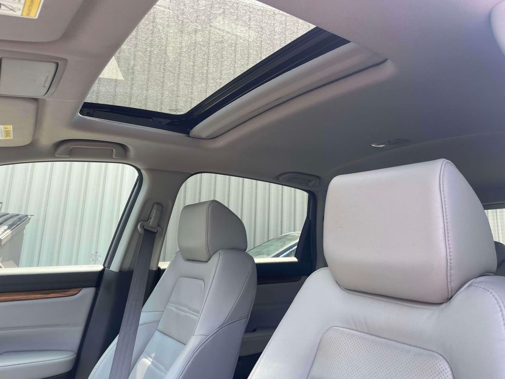 2018 Honda CR-V Touring - Photo 18