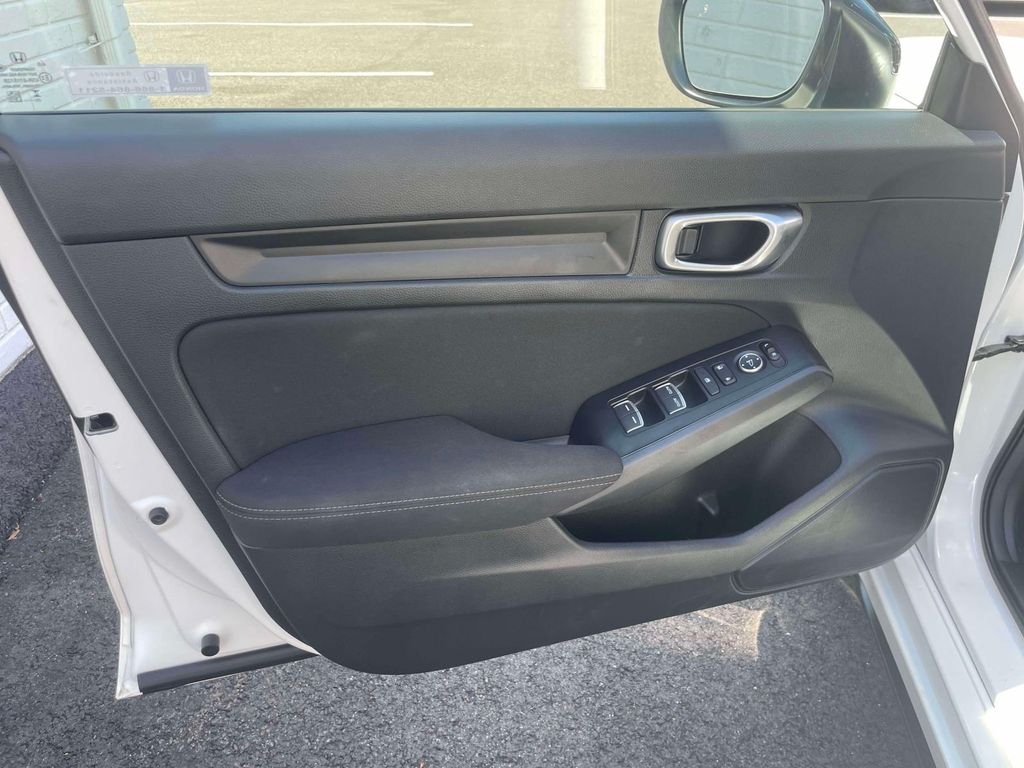 2026 Honda Civic Hatchback Sport - Photo 16
