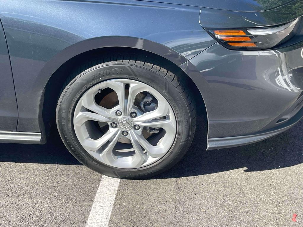 2024 Honda Accord LX - Photo 8