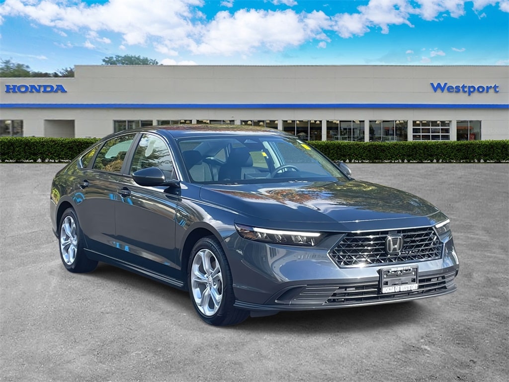 2024 Honda Accord LX's photo