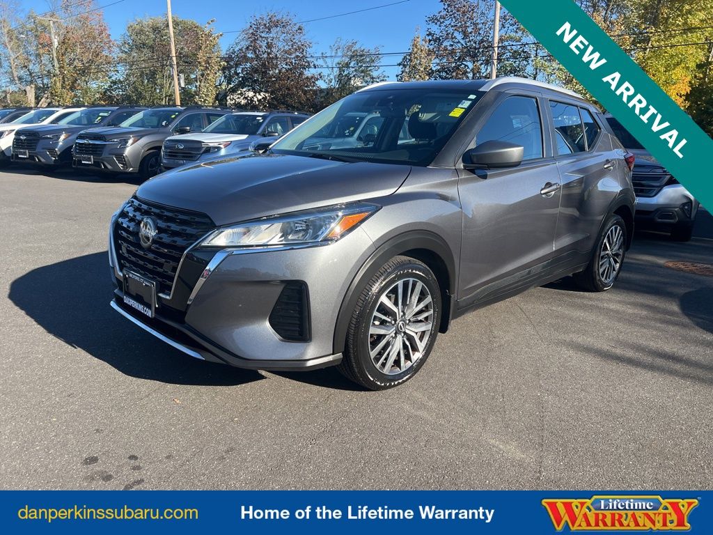 2022 Nissan Kicks SV's photo