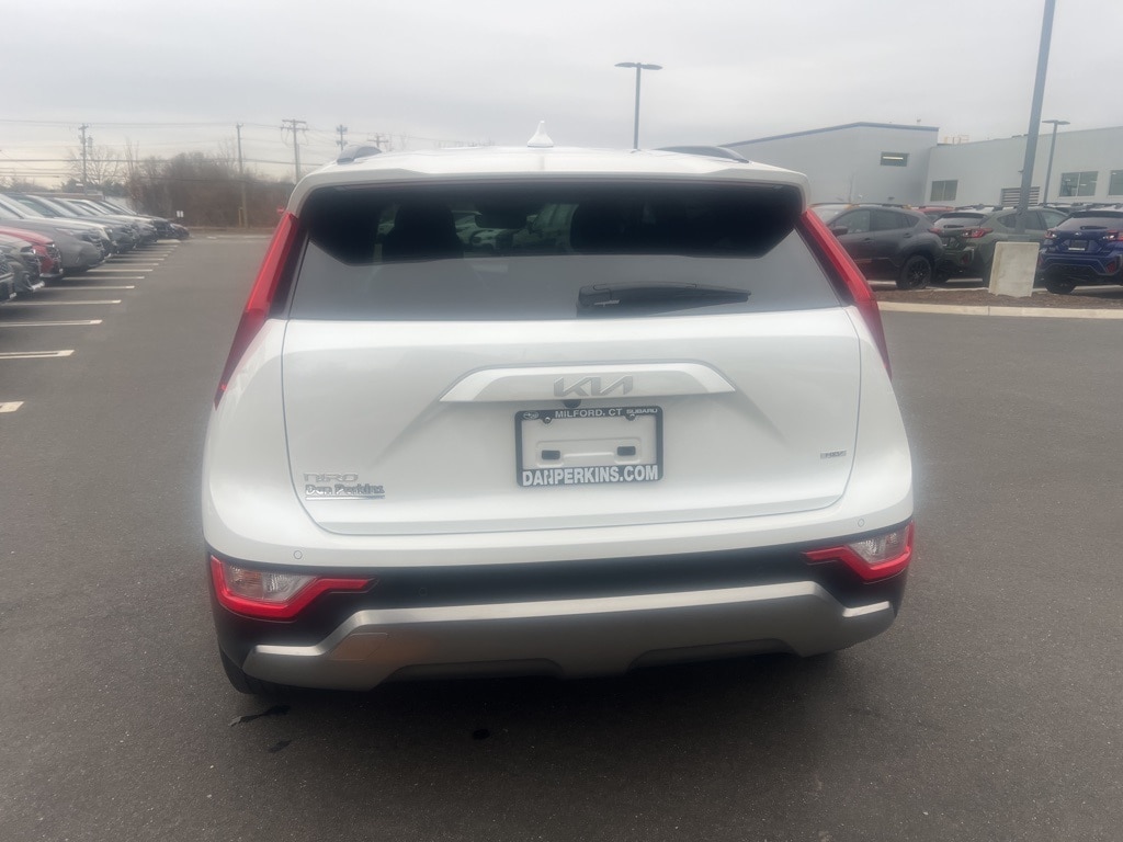 Used 2025 Kia Niro EX Touring SUV