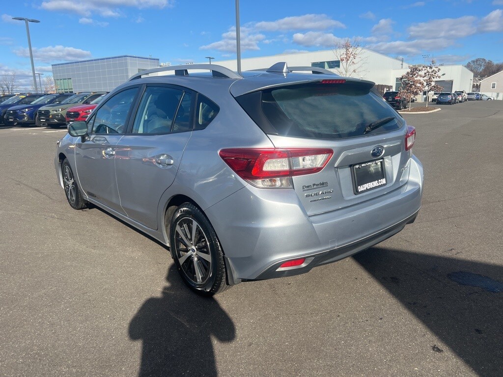 2019 Subaru Impreza 2.0i Premium photo 3