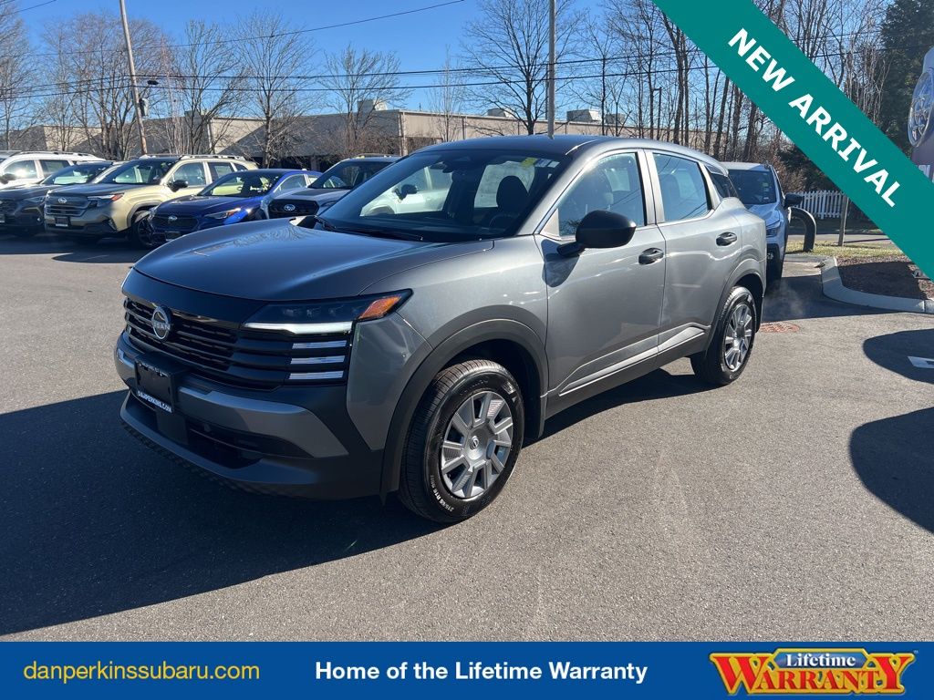 2025 Nissan Kicks S AWD's photo