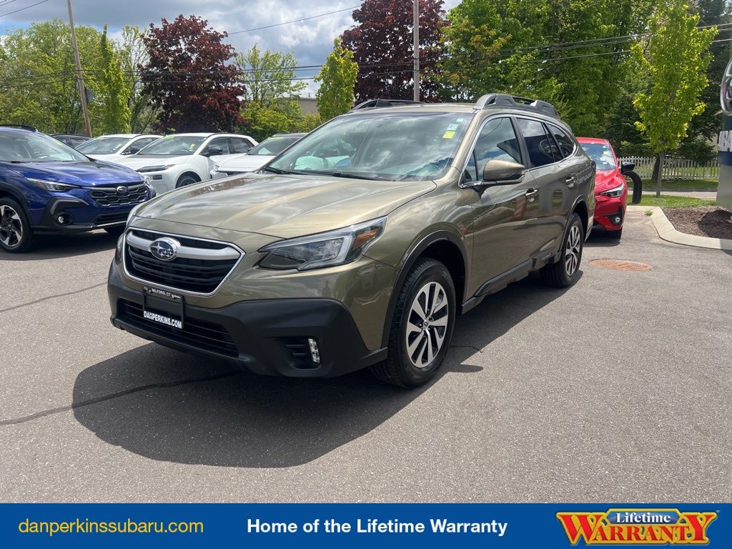 2020 Subaru Outback Premium's photo