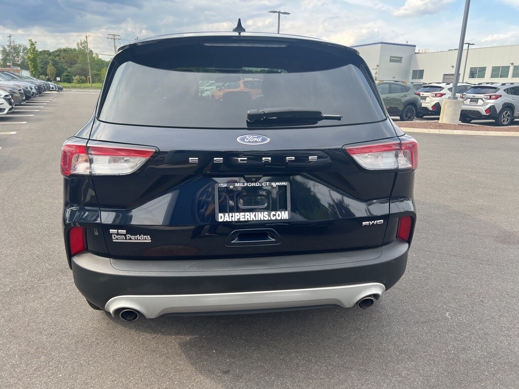2021 Ford Escape SE photo 2