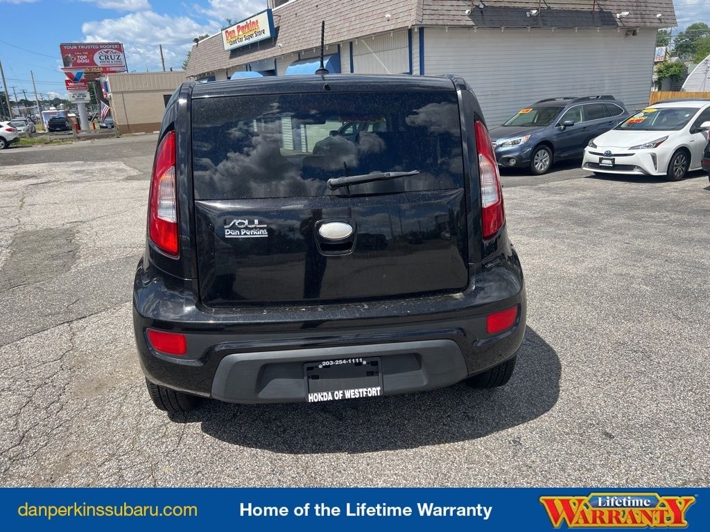 Used 2013 Kia Soul Base Hatchback