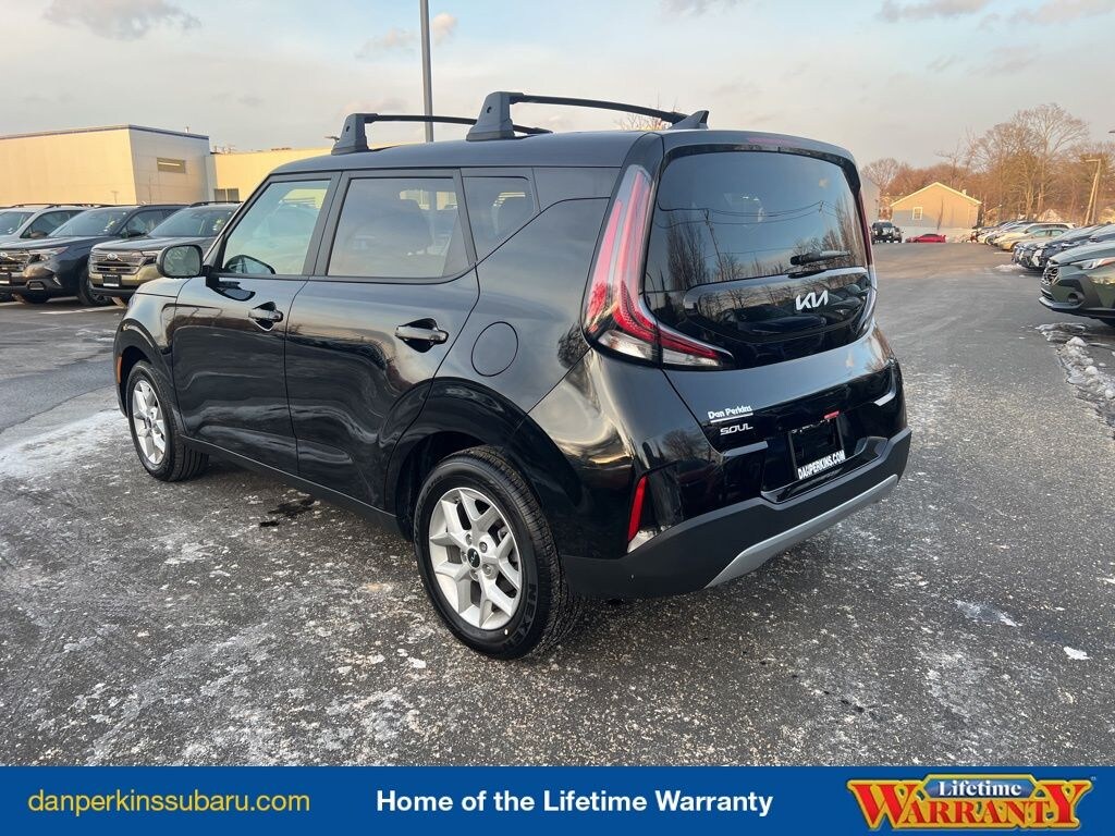 Used 2025 Kia Soul LX Hatchback