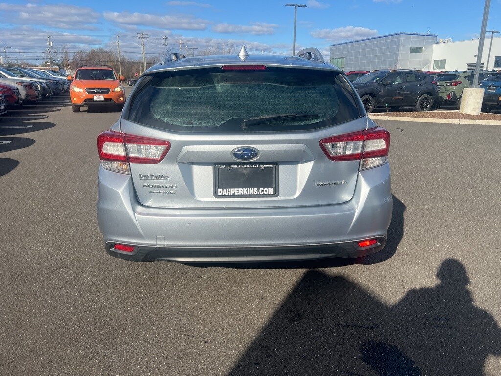 2019 Subaru Impreza 2.0i Premium photo 4