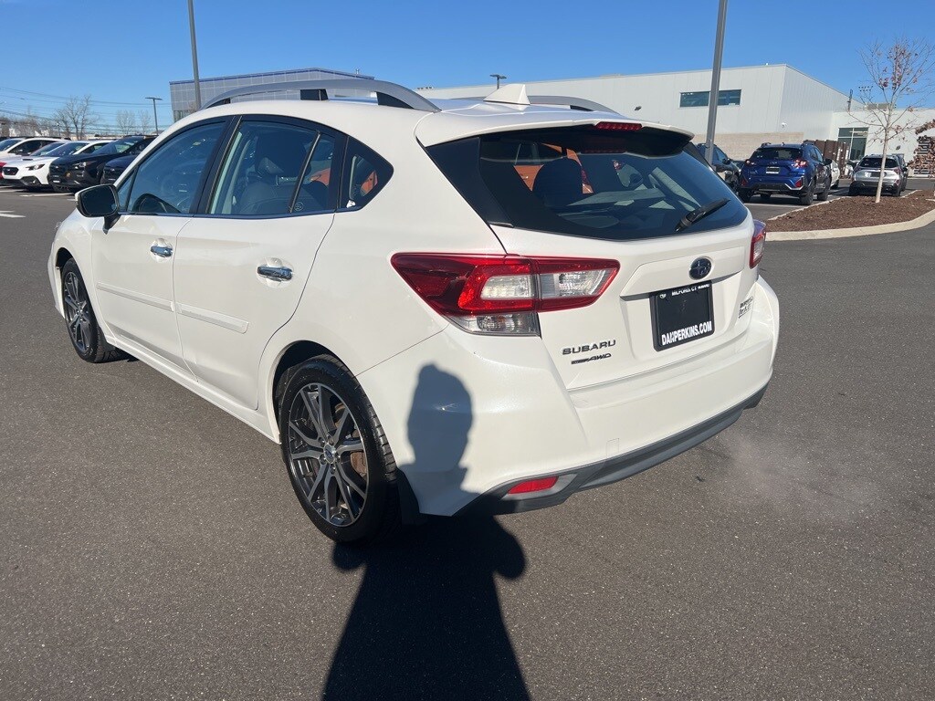 2018 Subaru Impreza 2.0i Limited photo 2