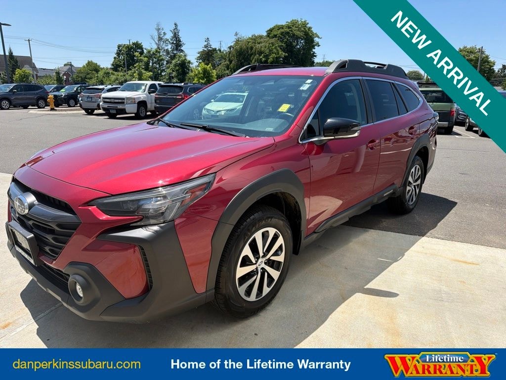 Used 2025 Subaru Outback Premium SUV