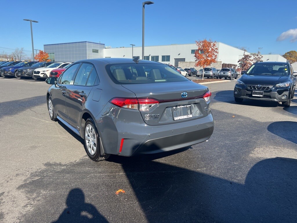 2025 Toyota Corolla Hybrid LE photo 3