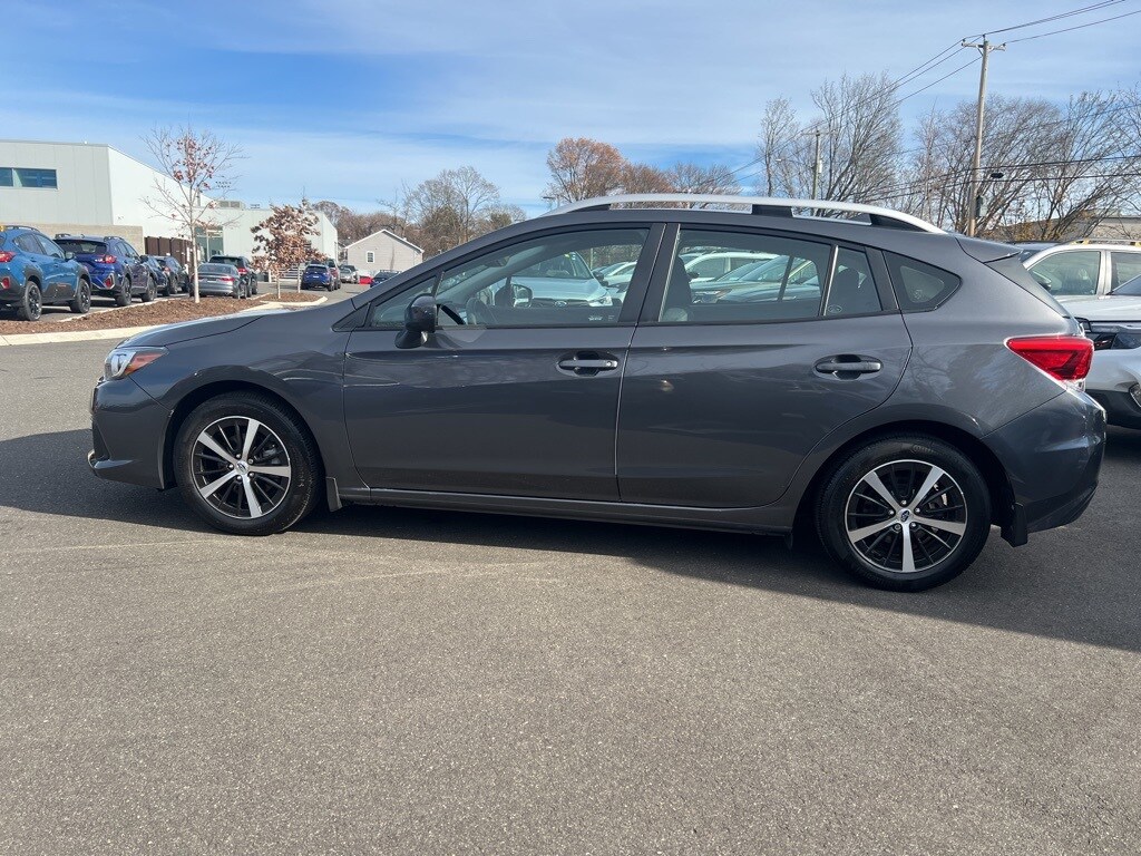 2023 Subaru Impreza Premium photo 2