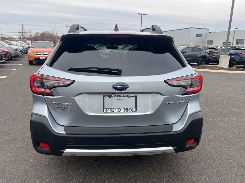2023 Subaru Outback Limited photo 4