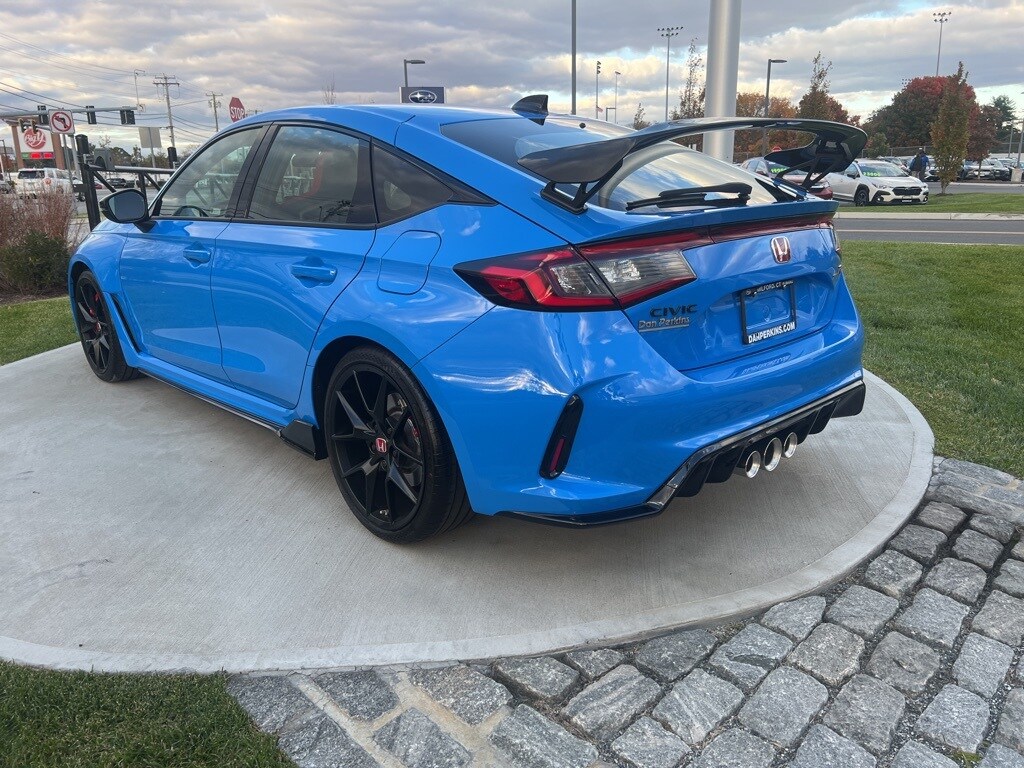 2025 Honda Civic Type R Hatchback photo 3