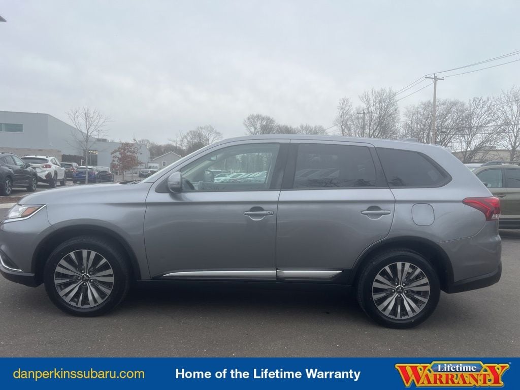 Used 2020 Mitsubishi Outlander SE CUV
