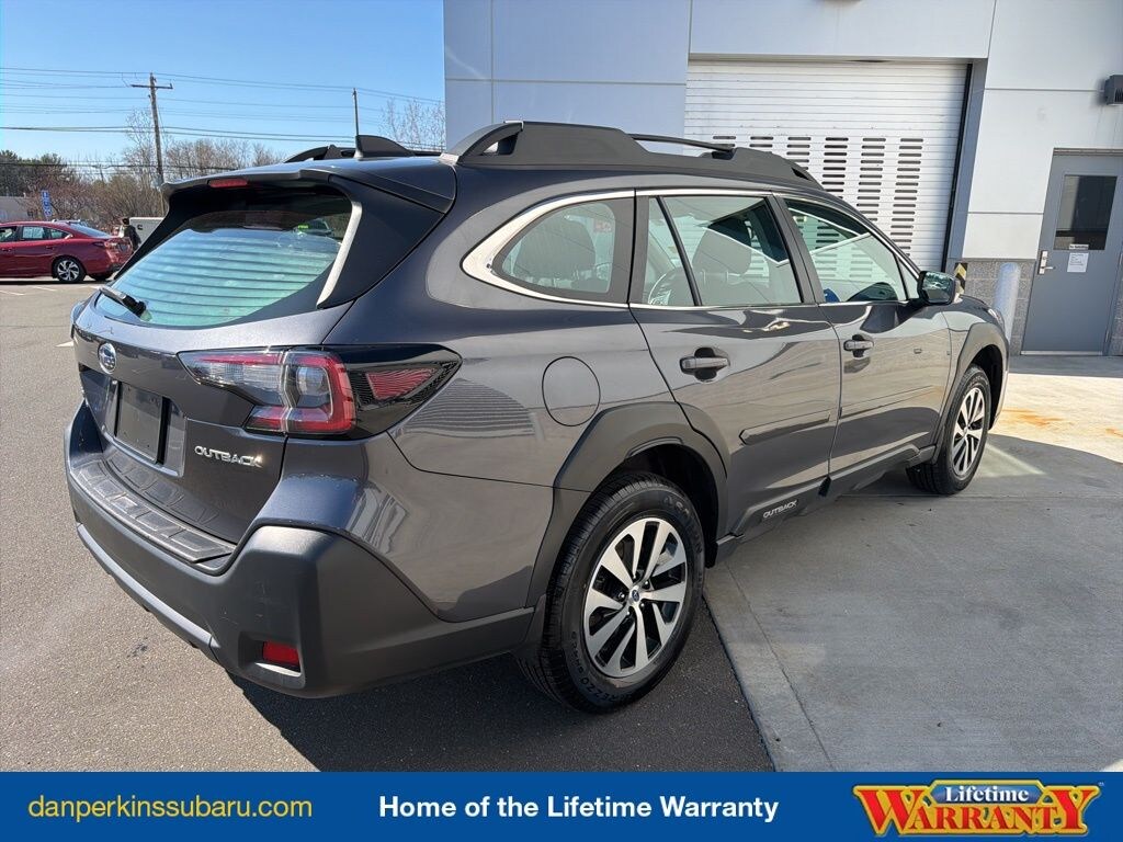 Used 2025 Subaru Outback 2.5i SUV