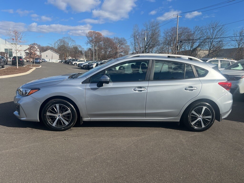 2019 Subaru Impreza 2.0i Premium photo 2