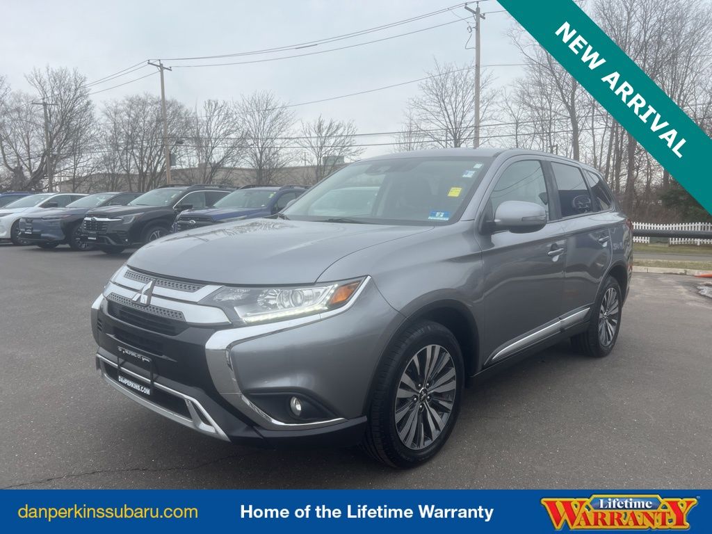 2020 Mitsubishi Outlander SE