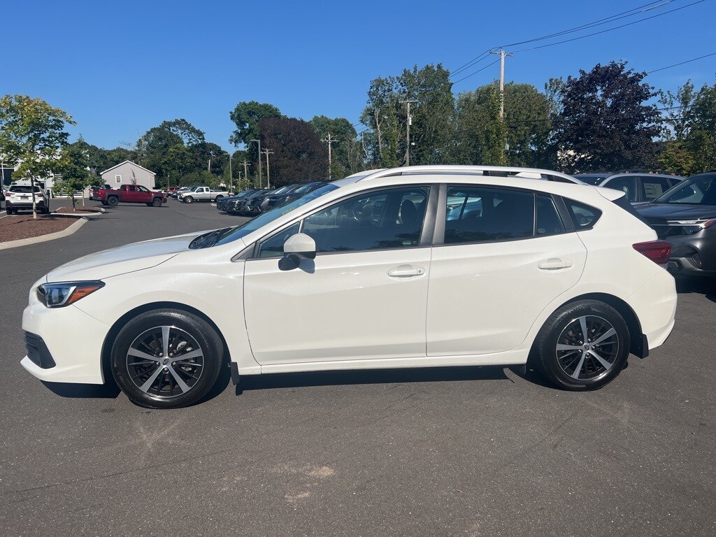 2023 Subaru Impreza Premium photo 2