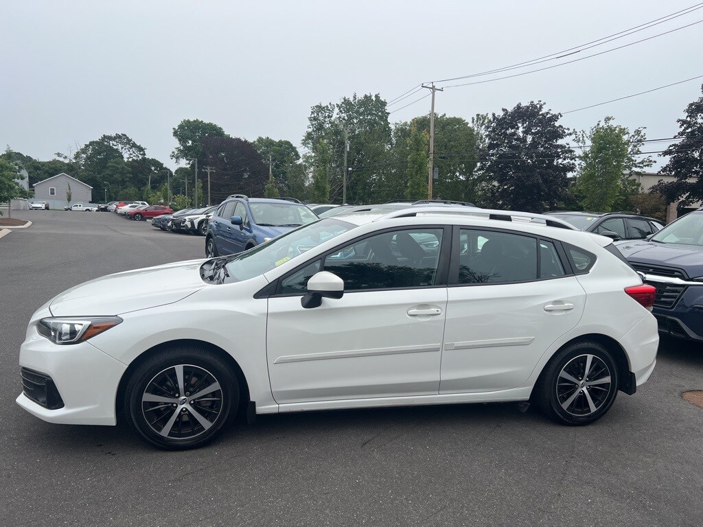 2022 Subaru Impreza Premium photo 2