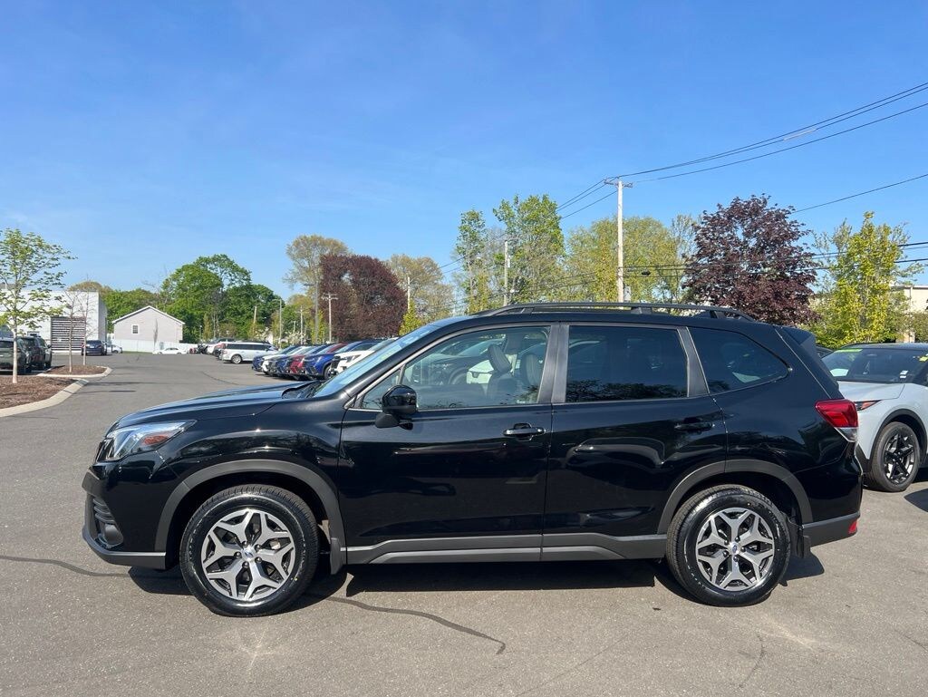 Used 2023 Subaru Forester Premium SUV