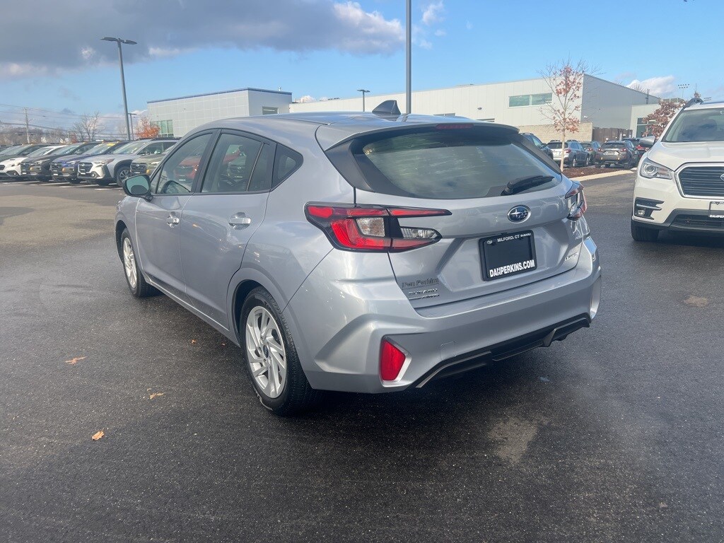 2024 Subaru Impreza Base photo 3